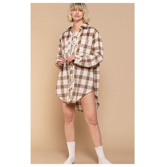 pol Plaid front lace-up strappy shirt with Side Slits - Picture 12 of 16